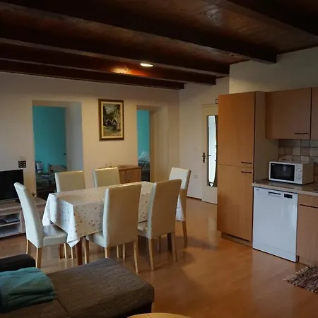 Pri Bricu Apartma *